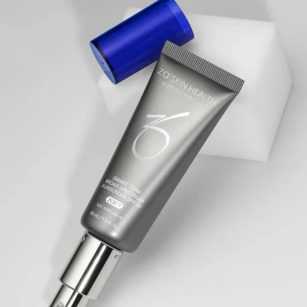 Smart Tone Broad-Spectrum SPF 50 a